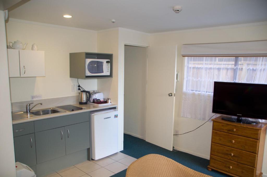 Bay Sands Seafront Studios Paihia Room photo