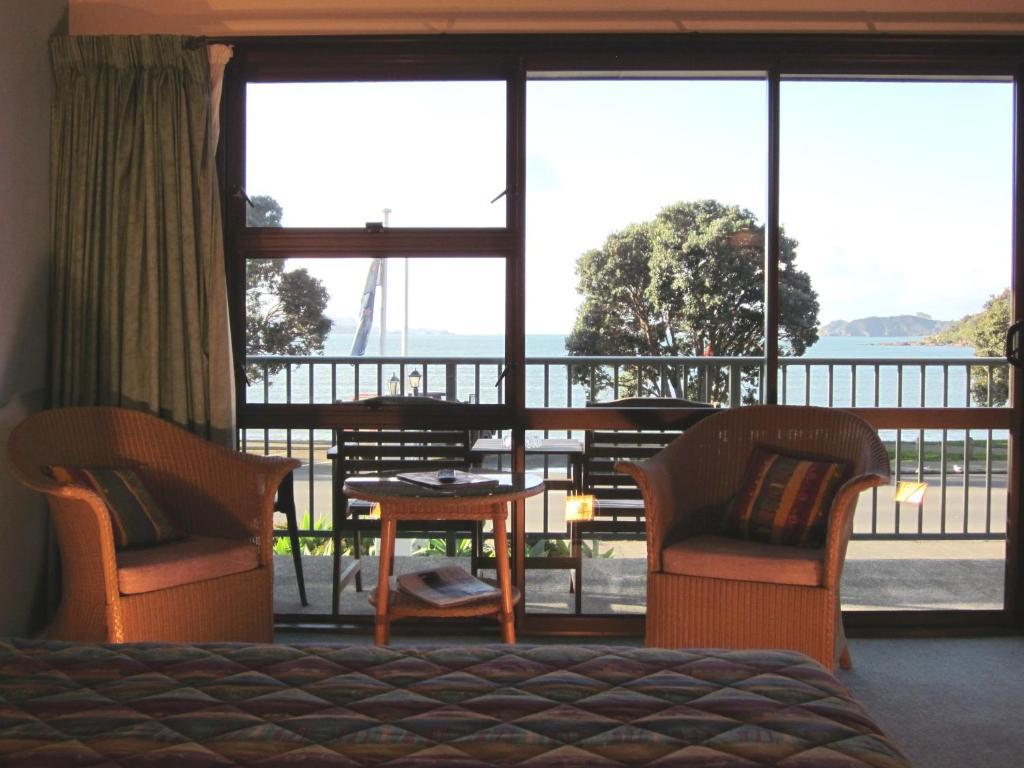 Bay Sands Seafront Studios Paihia Room photo